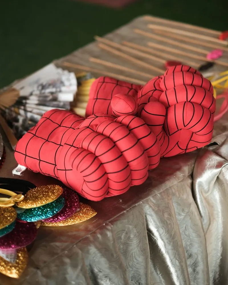 Oversized foam hand props on the photobooth props table